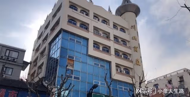 上海百年老街道,昔日輝煌與南京路齊名,如今沒落只剩記憶