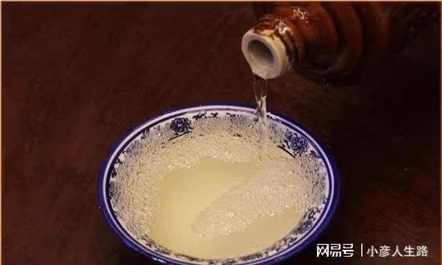 重慶某名酒走向隕落,昔日輝煌年賺10億,如今卻無人問津,為何