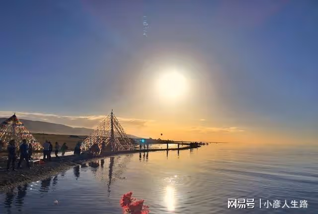 大西北不止有沙漠戈壁,還有我國最大的鹹水湖