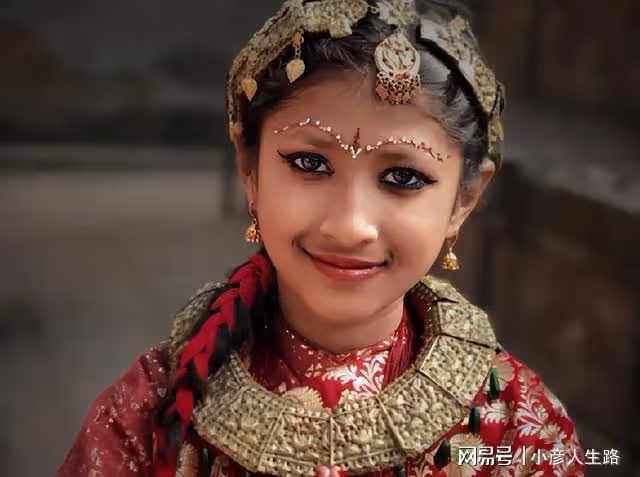 尼瓦爾族的女性,在和心愛的人結婚前,要先經歷兩次婚禮?