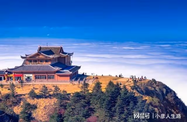 從前爬不動,現在爬不起!這三座名山過分商業化!就差空氣收費了