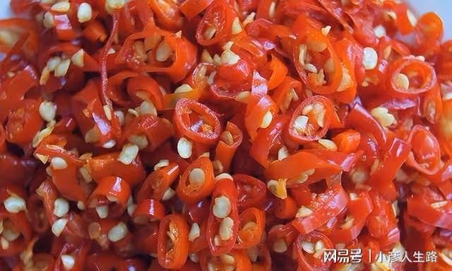 張家界的天山門:巍峨壯麗,但是女士爬山卻不能穿裙子?
