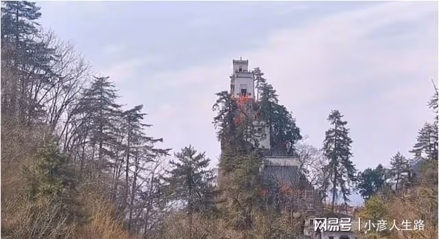秦嶺危險的小廟宇，只有6平方米的觀音殿，網友：去了不後悔