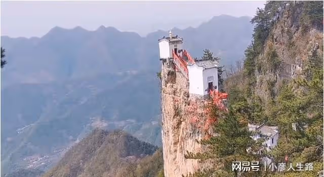 秦嶺危險的小廟宇，只有6平方米的觀音殿，網友：去了不後悔
