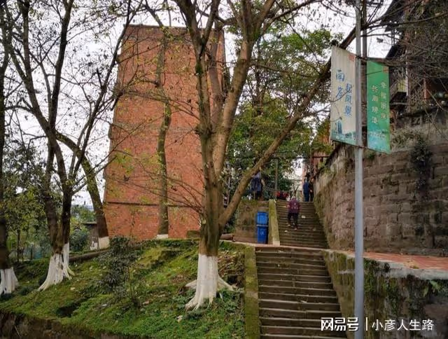 重慶南岸兵工廠舊址,昔日輝煌配套齊全,如今衰敗軍工轉民用