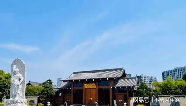上海另類寺廟「大隱隱於市」,每月開業6天,動工22年未完成!