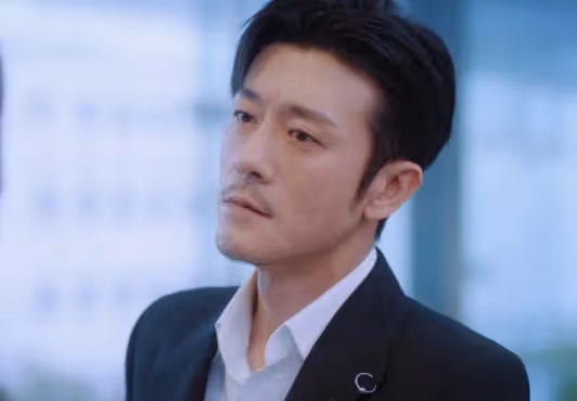 曝已婚星二代睡90後頂流花!愛搞劇組夫妻,李沁躺槍趙露思惹爭議