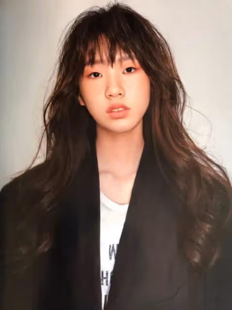 小S大女兒哭戲引爭議!面無表情被嘲像木頭,小S發文力挺哭紅眼