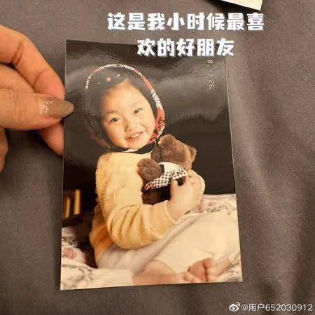 網友又酸整形!周揚青PO童年照遭嗆「不陌生嗎」 大方回應被贊翻