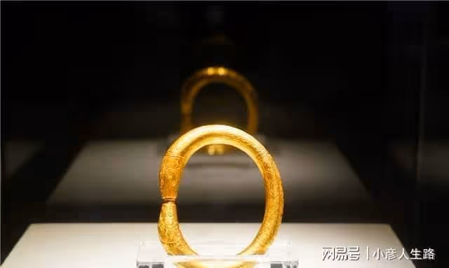 廣東陽江,這個博物館很神奇,裡面放了一艘船,卻發現18萬件文物