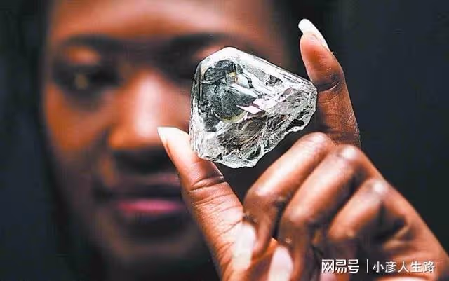 非洲的鑽石又大又便宜,為何旅客卻不願意購買?看完讓人恍然大悟