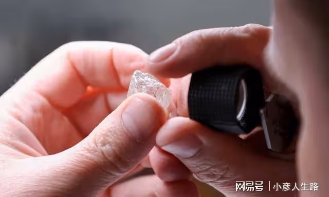 非洲的鑽石又大又便宜,為何旅客卻不願意購買?看完讓人恍然大悟