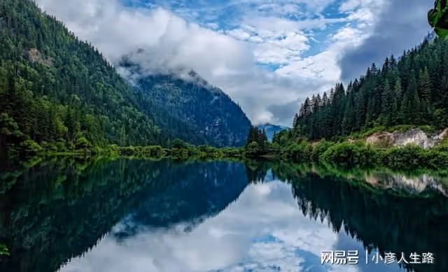 性格豪放的四川人,一年喝掉30萬噸白酒,除了本地酒更鐘情這2款