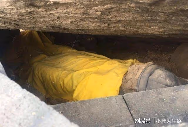 湖南古寨里驚現數百年不腐的神秘乾屍,甚至被當地稱為大仙供奉
