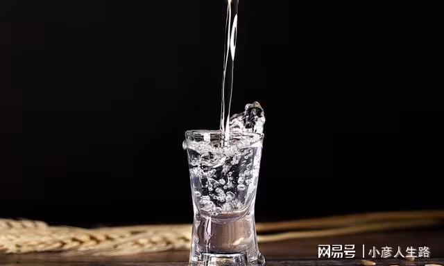 明明是酒精酒，卻年賺80億，新國標後「白牛二」還能保持神話嗎