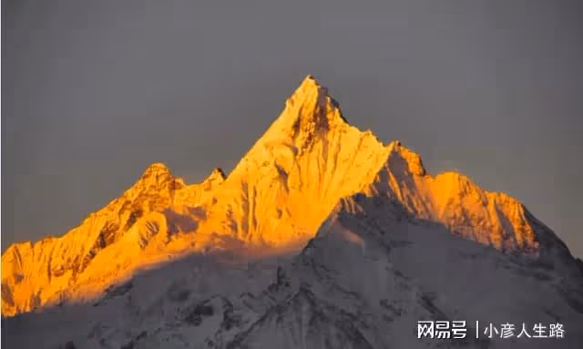 神秘的梅里雪山,科考隊遭遇雪球襲擊,同時加速衰老卻無法解釋