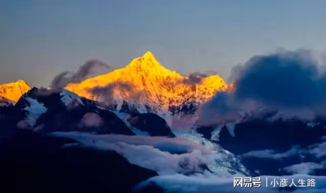 神秘的梅里雪山，科考隊遭遇雪球襲擊，同時加速衰老卻無法解釋