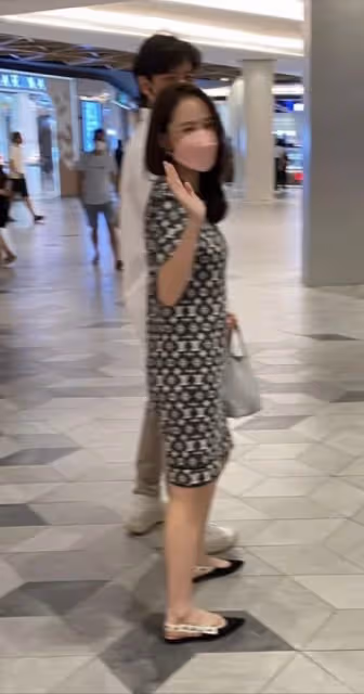 陳喬恩和丈夫在馬來西亞被偶遇，首次見公公婆婆，或在夫家過春節