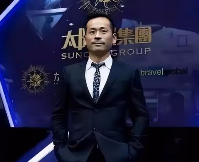 洗米華獲刑18年，老婆情人狀態各不同，洗米嫂或將承擔86億債務
