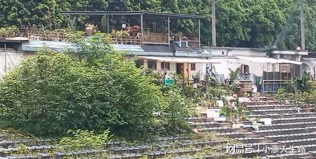 江北委屈的地標建築,從繁榮到沒落只用20年,為何有人反對開發它