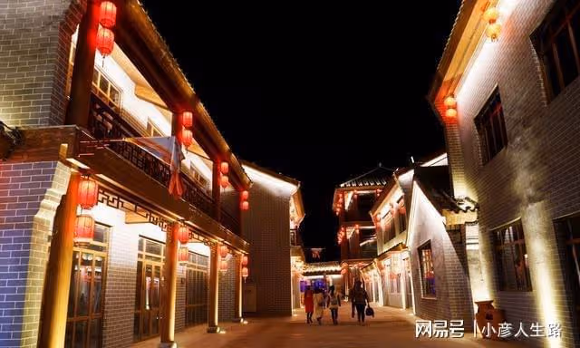 河北有個最佳旅遊小鎮，吃一份正宗的滿族八大碗只要168元