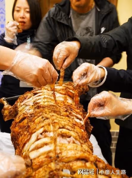 河北有個最佳旅遊小鎮,吃一份正宗的滿族八大碗只要168元