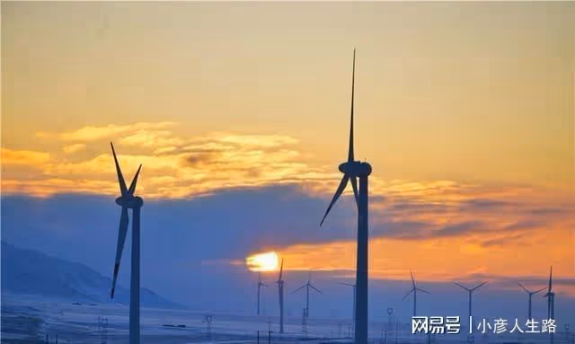 歐亞大陸距離海洋最遠的地方，位於新疆，現成網紅景點