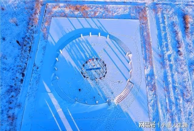 歐亞大陸距離海洋最遠的地方，位於新疆，現成網紅景點
