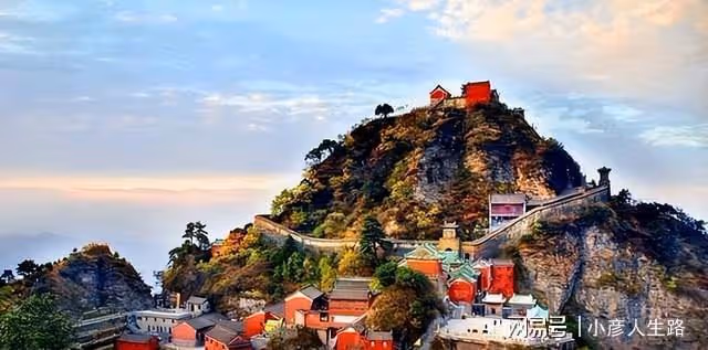 這座山光靠門票,年收入52億左右,吸金實力強悍,你去過嗎?