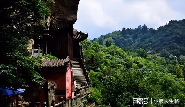這座山光靠門票,年收入52億左右,吸金實力強悍,你去過嗎?