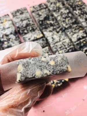 芝麻（花生）牛扎糖