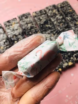 芝麻（花生）牛扎糖