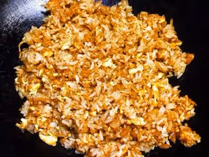 最簡蛋炒飯，復古味道蛋炒飯香氣十足媽媽味