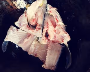 奶白奶白的胖頭魚湯