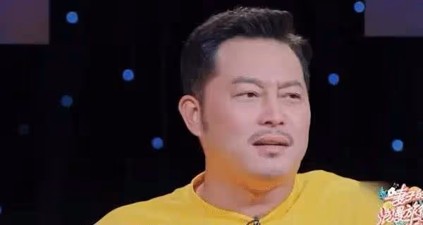 胡可首次回應和黃曉明戀情，說起來委屈到哽咽，沙溢的盡顯高情商