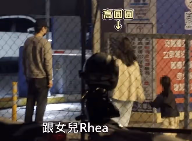 高圓圓趙又廷街頭熱吻，經紀人否認其懷二胎，女兒被贊最美星三代