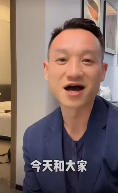 楊威曝兒子高爾夫學費一年十萬！想當職業運動員，出鏡模樣大不同