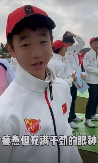 楊威曝兒子高爾夫學費一年十萬！想當職業運動員，出鏡模樣大不同