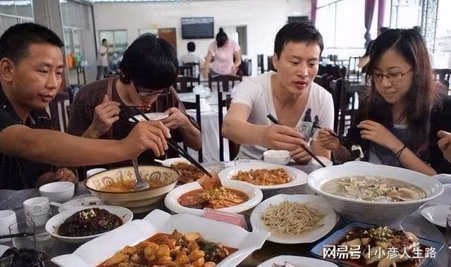 加拿大人理解不了中國人的這幾個習慣,直呼:中國人好奇怪!