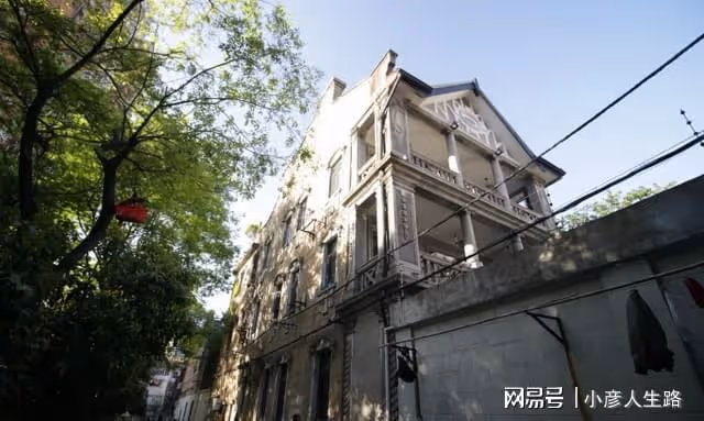 上海靜安區城區老建築,百年歷史底蘊豐厚,明星買去被閒置