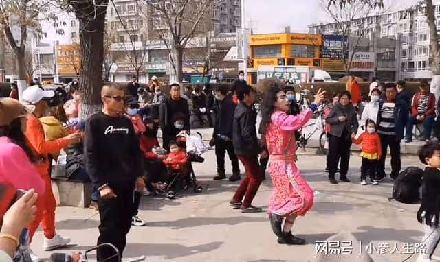 遼寧瀋陽：仙女湖公園被網紅大面積占領，擾民阻礙交通，你怎麼看