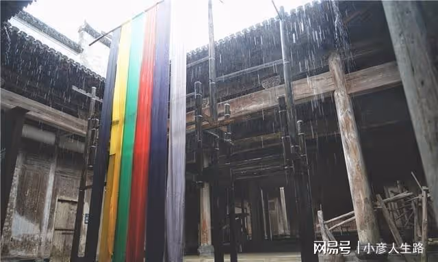 解密安徽皖南神秘古村,36眼井72條巷布局如迷宮,周潤發專程來此
