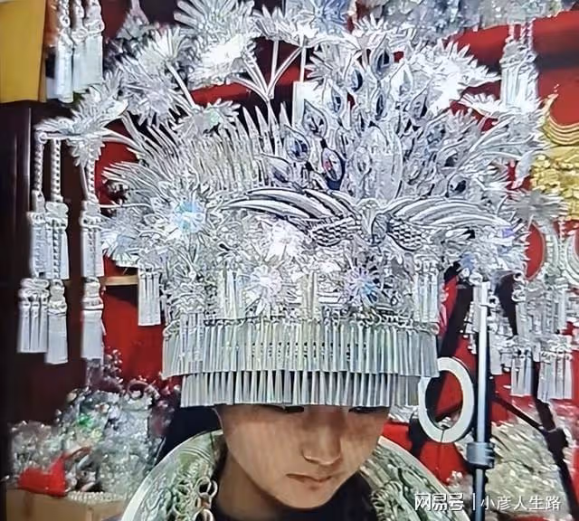 苗寨里的銀飾精緻又便宜，導遊卻勸遊客別買？其中又有什麼乾坤