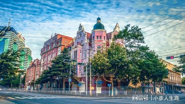 都說青島是鑲嵌在祖國河山上的明珠，那麼它到底是怎樣的一座城市