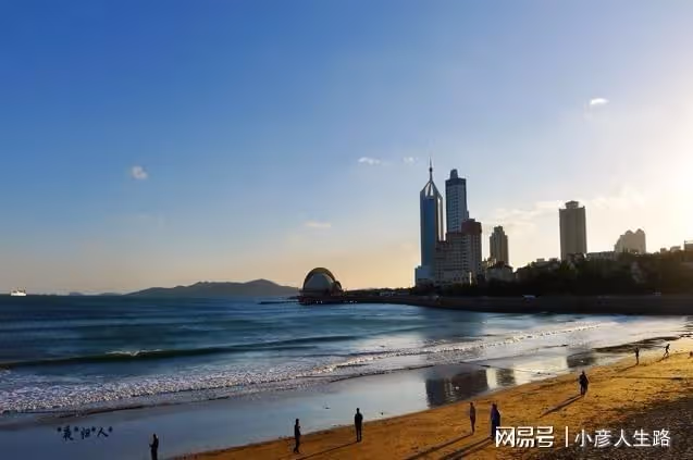 都說青島是鑲嵌在祖國河山上的明珠，那麼它到底是怎樣的一座城市