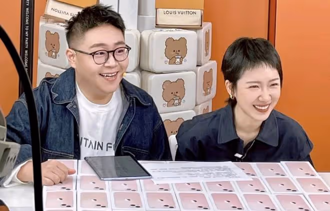 郝劭文回台辦婚禮，與二婚妻子穿著樸素，席開5桌宴請李立群等人