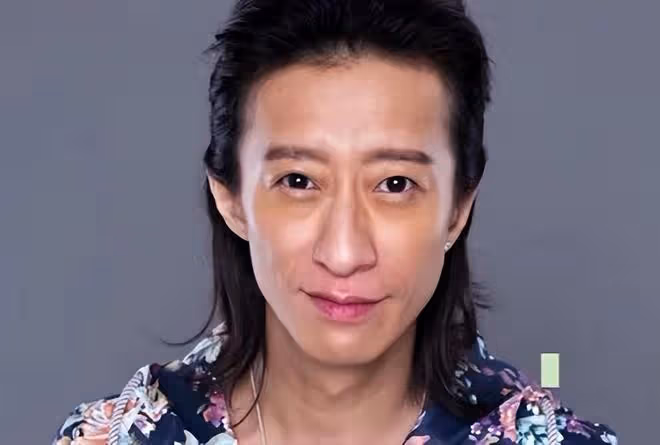 49歲港星留內地過年，一家三口上山祈福很溫馨，女兒首曝光太可愛
