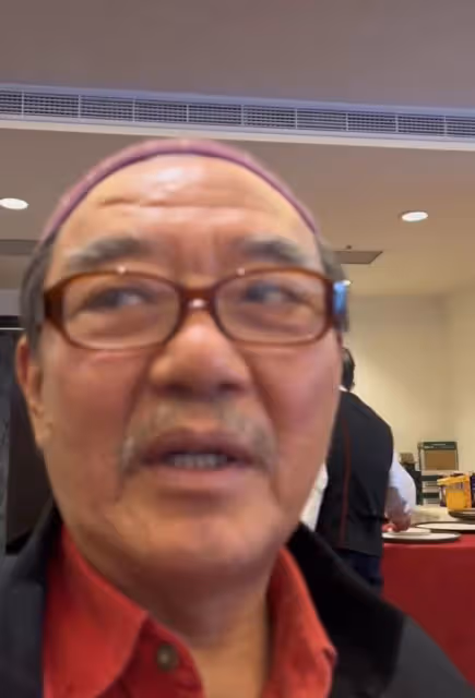 郝劭文回台開5桌席大婚!新娘打扮樸素滿臉幸福,7歲繼女露面