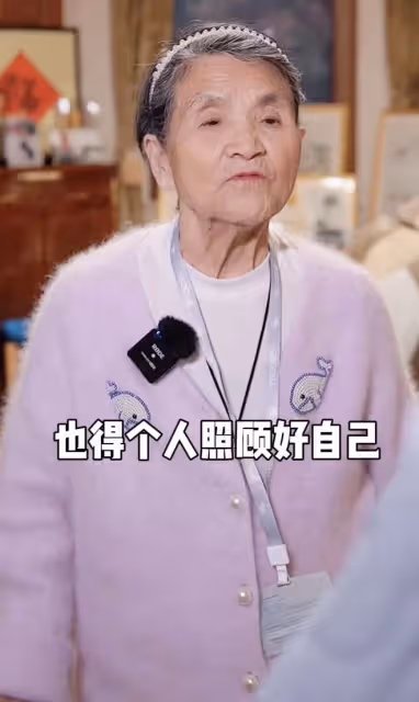 黃聖依楊子再被傳離婚!男方媽過年絕口不提兒媳,一家人久未同框