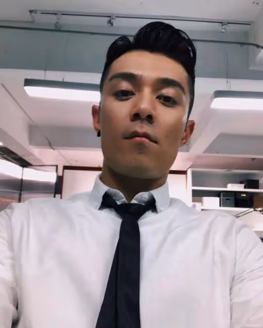 承認離巢TVB！港知名歌手重心內地發展，稱收入增加眼界也開闊了